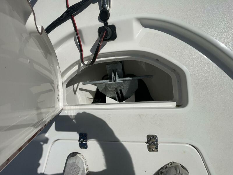 24' 2023 Sea Pro 248 DLX