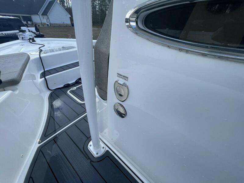 24' 2023 Sea Pro 248 DLX