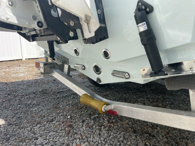 24' 2023 Sea Pro 248 DLX