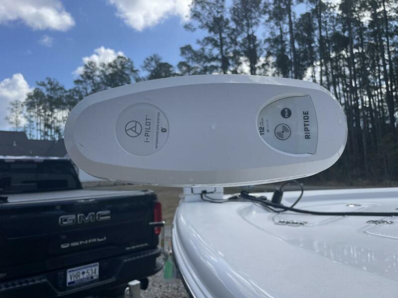 24' 2023 Sea Pro 248 DLX