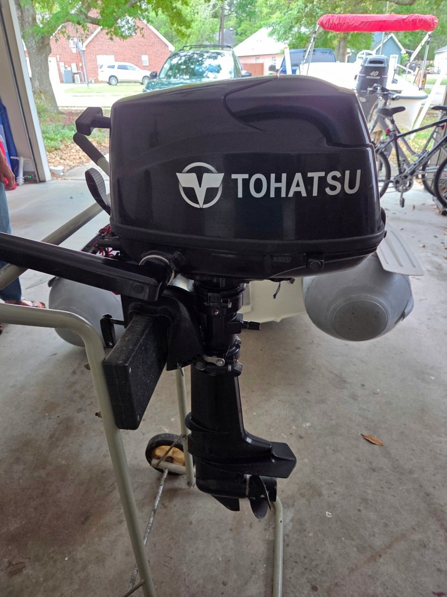 2008 Hunter 38 - Engine