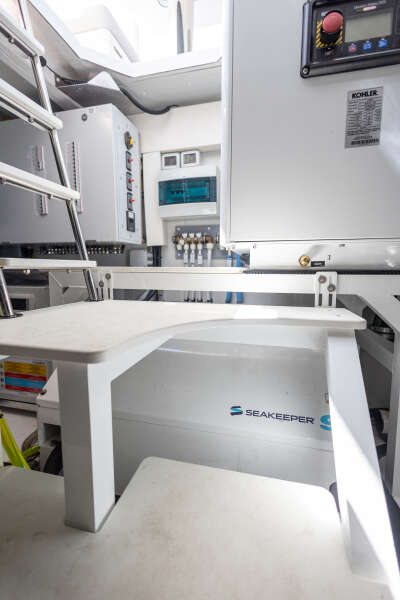 60ft Azimut Yacht For Sale