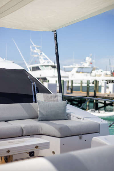 60ft Azimut Yacht For Sale