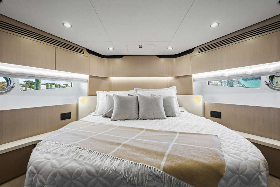 60ft Azimut Yacht For Sale