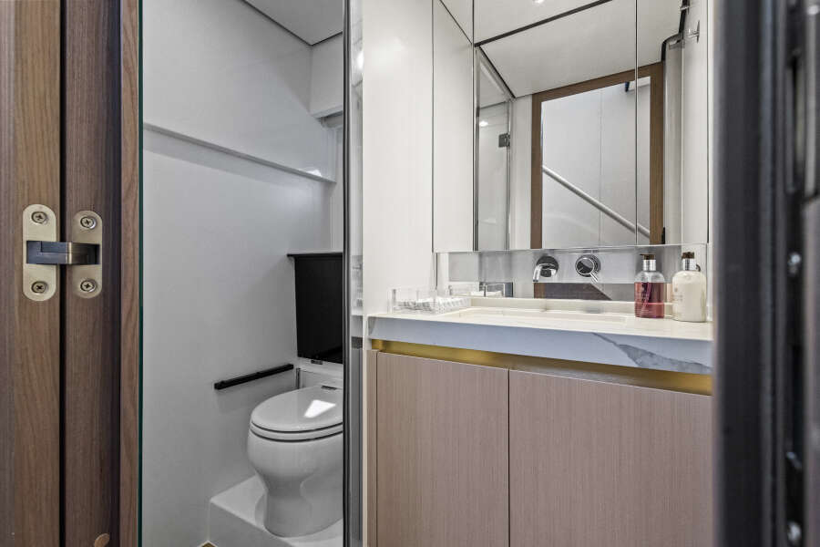 60ft Azimut Yacht For Sale