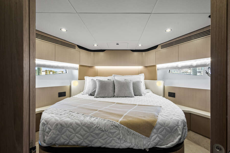 60ft Azimut Yacht For Sale