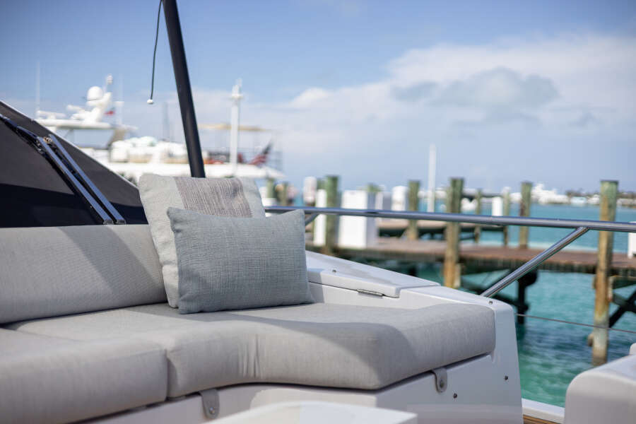 60ft Azimut Yacht For Sale