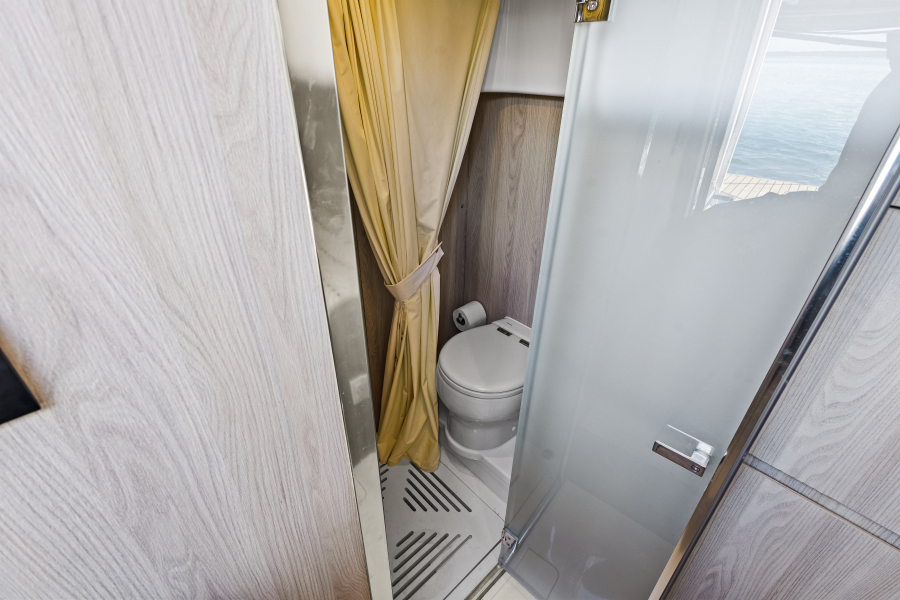 60' 2023 Azimut AZ60 FLY