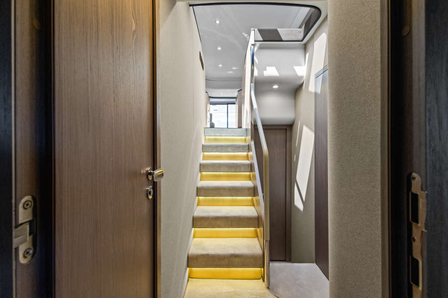 60ft Azimut Yacht For Sale