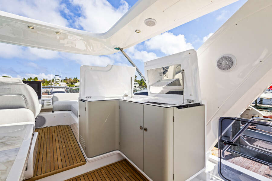 60ft Azimut Yacht For Sale