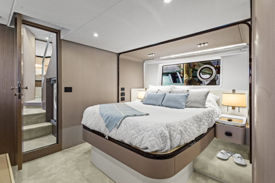 60' 2023 Azimut AZ60 FLY