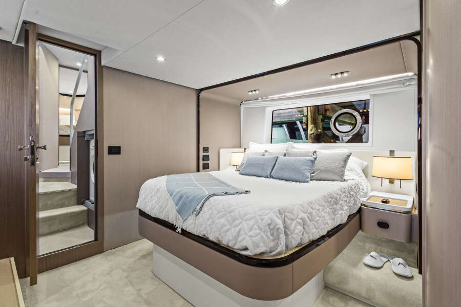 60ft Azimut Yacht For Sale