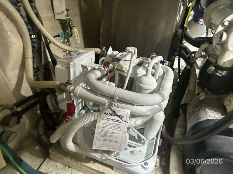 42' Grand Banks starboard air conditioning unit