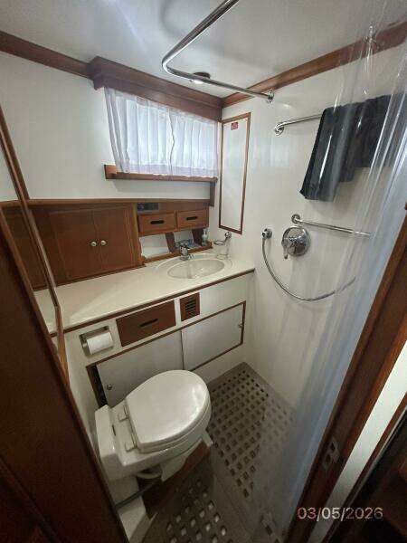 42' Grand Banks guest stateroom head