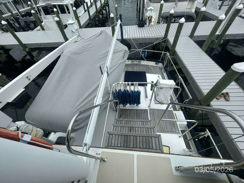 42' Grand Banks trunk cabin aft