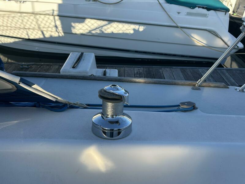 32' 1995 Catalina 320