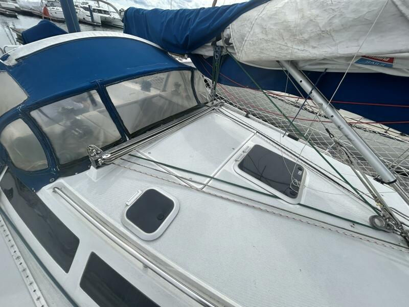 32' 1995 Catalina 320