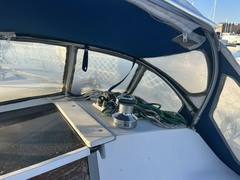 32' 1995 Catalina 320