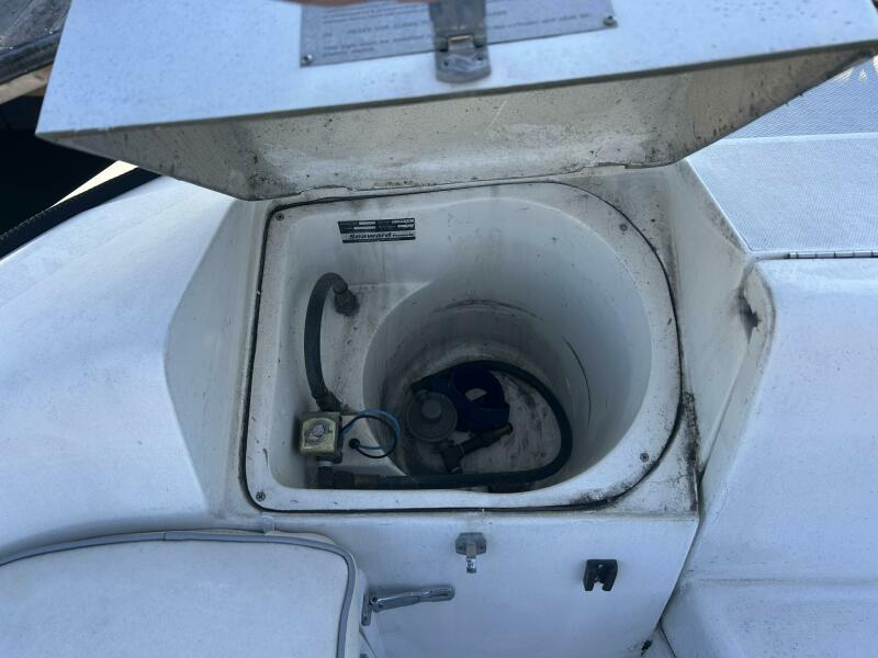 32' 1995 Catalina 320