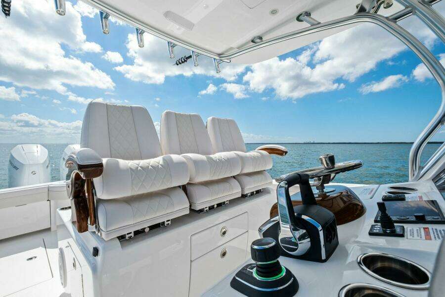 Valhalla Boatworks V 37 (40)