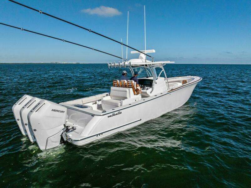 Valhalla Boatworks V 37 (3)