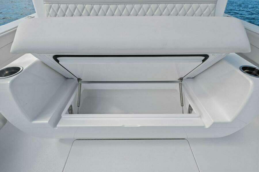 Valhalla Boatworks V 37 (60)