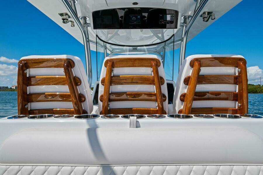 Valhalla Boatworks V 37 (70)