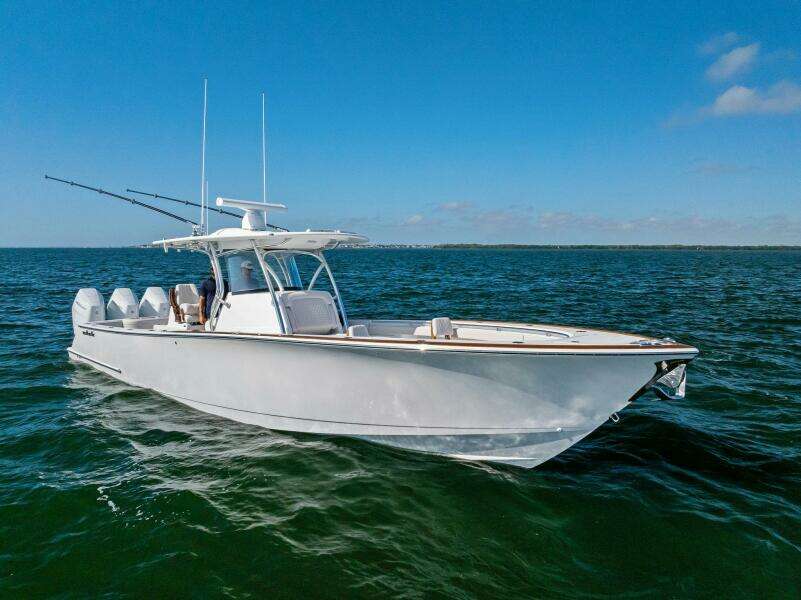 Valhalla Boatworks V 37 (2)