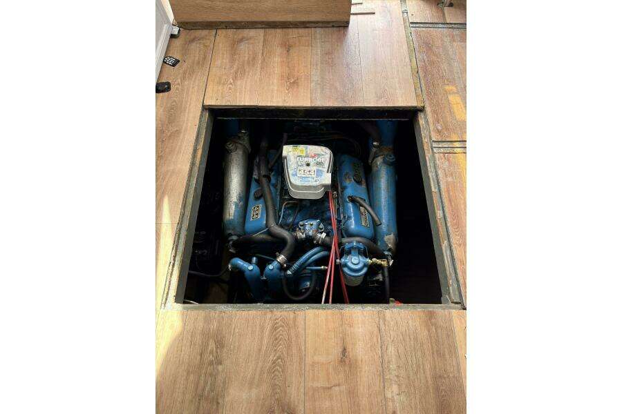 35ft Chris Craft Yacht For Sale