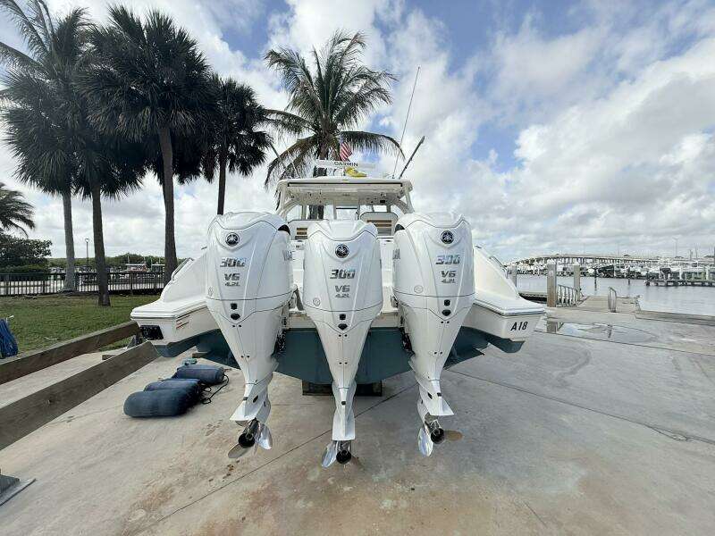 Pursuit 365 DC - SALTY GIRL - Triple Yamaha 300's