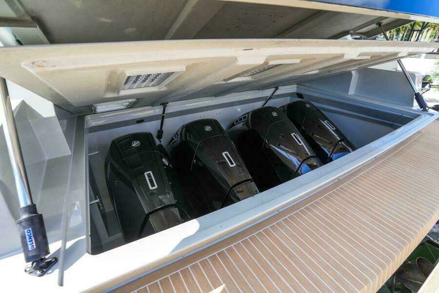 60ft De Antonio Yacht For Sale