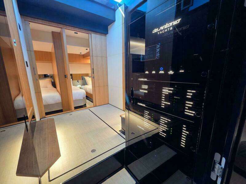 60ft De Antonio Yacht For Sale