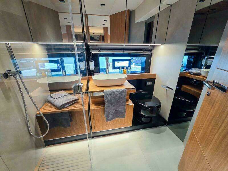 60ft De Antonio Yacht For Sale