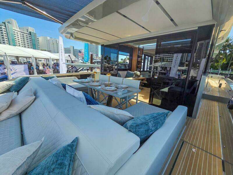 60ft De Antonio Yacht For Sale