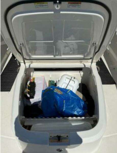 BW 330 OUTRAGE 33ft Boston Whaler Yacht For Sale