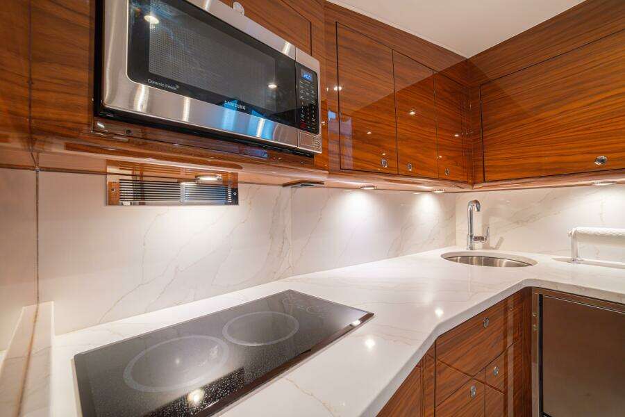 2025 Viking 46 Billfish 