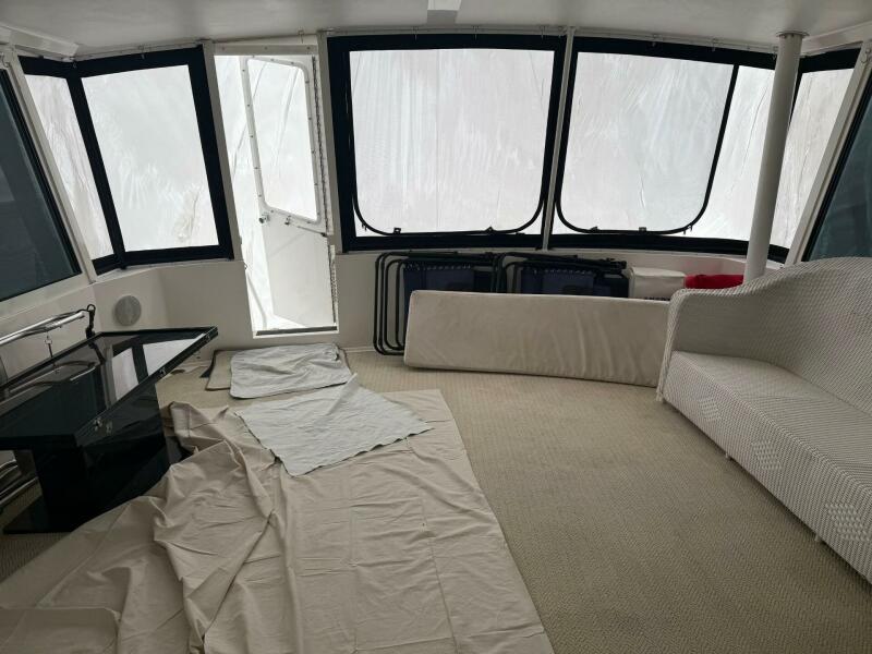 60' 1998 Viking Motor Yacht