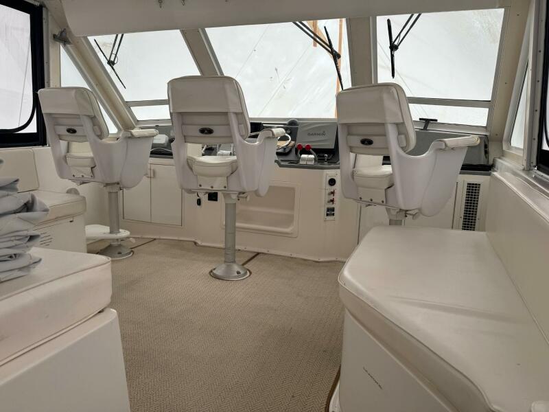 60' 1998 Viking Motor Yacht