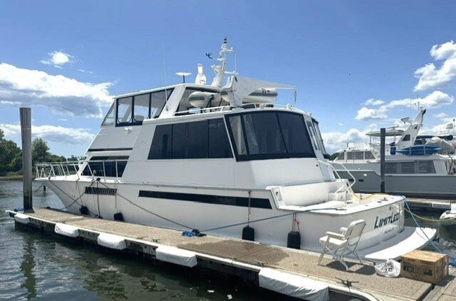 1998 Viking Motor Yacht