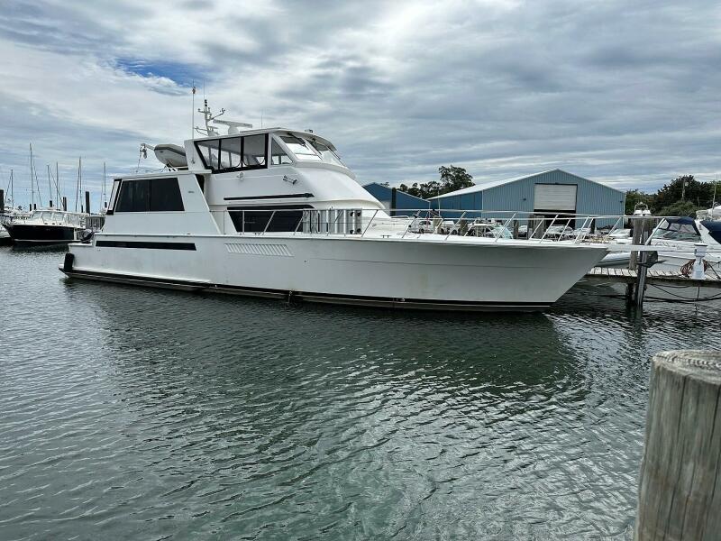 60' 1998 Viking Motor Yacht