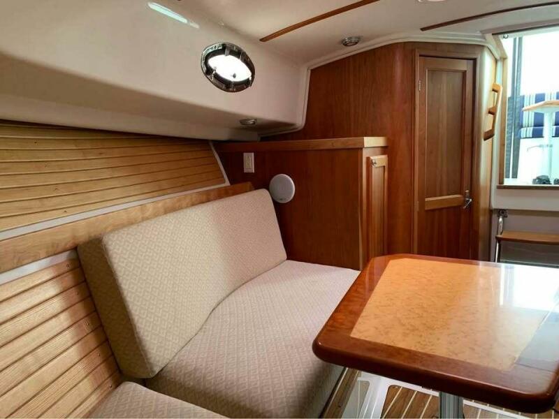 29' 2008 Back Cove 29