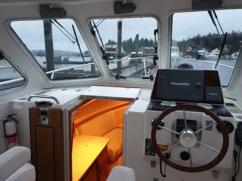 29' 2008 Back Cove 29