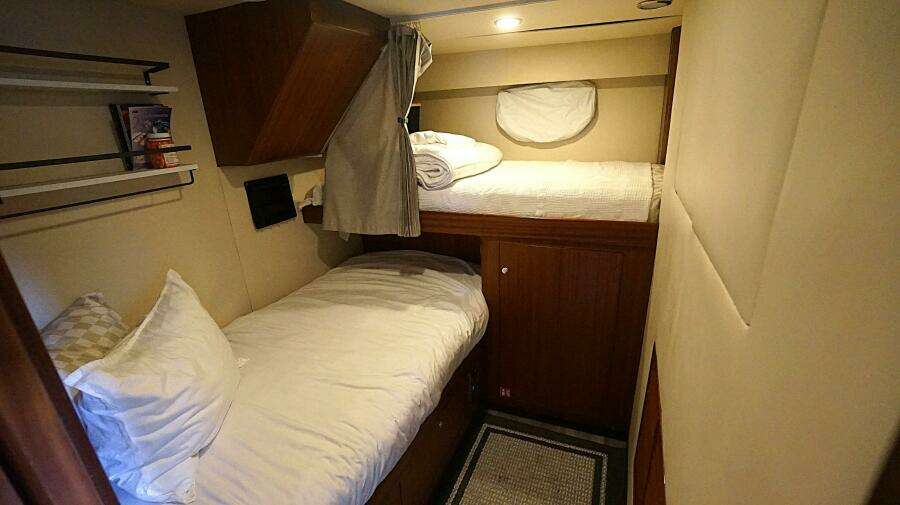 ROBIN S NEST 102ft Ocean Alexander Yacht For Sale