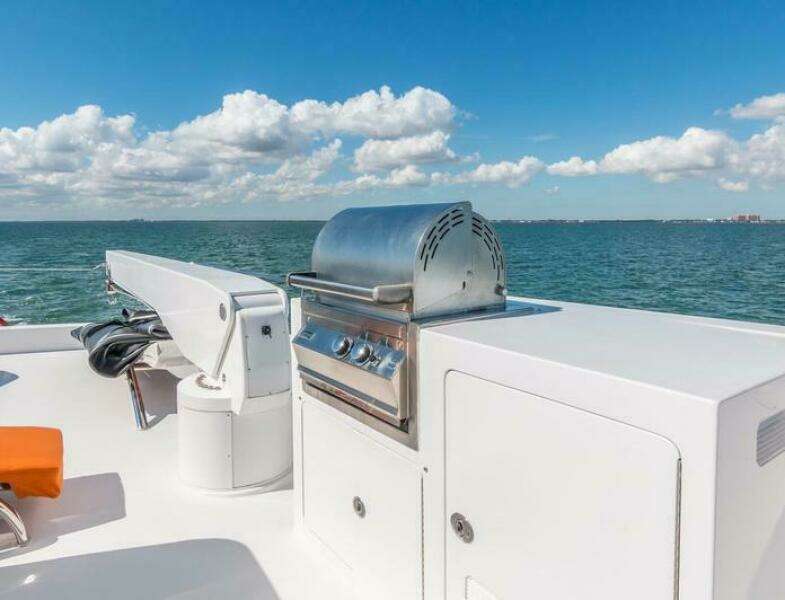 ROBIN S NEST 102ft Ocean Alexander Yacht For Sale
