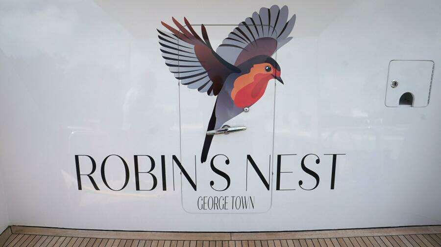 ROBIN S NEST 102ft Ocean Alexander Yacht For Sale