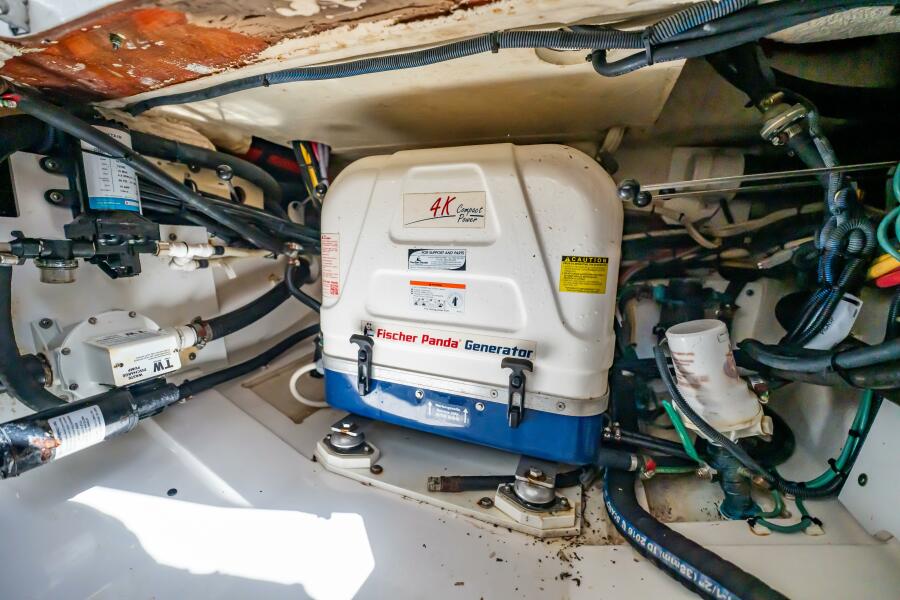 32' 2017 Pursuit DC 325