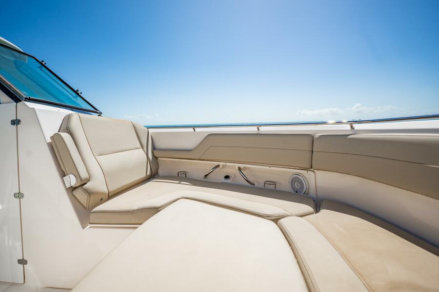 32' 2017 Pursuit DC 325