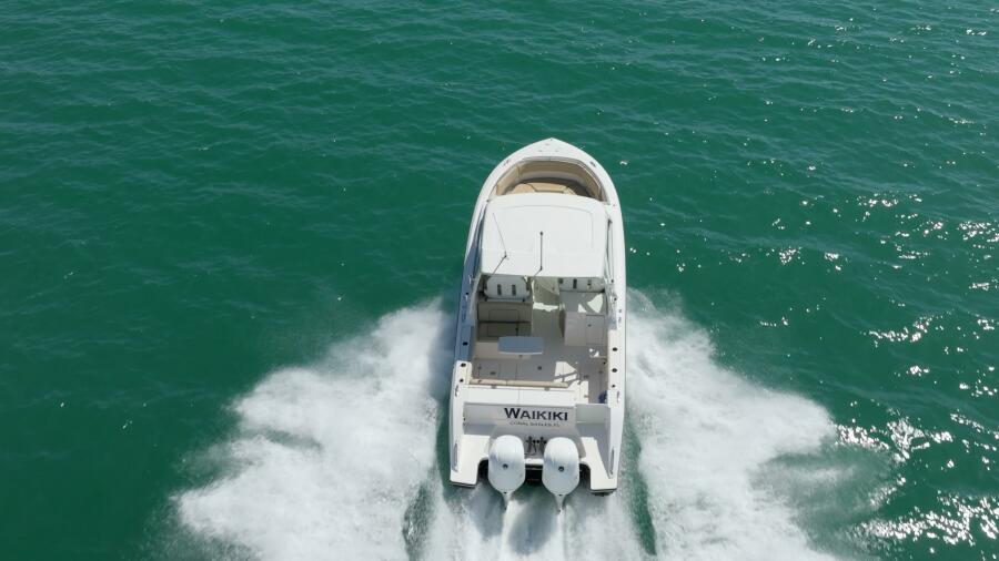 32' 2017 Pursuit DC 325