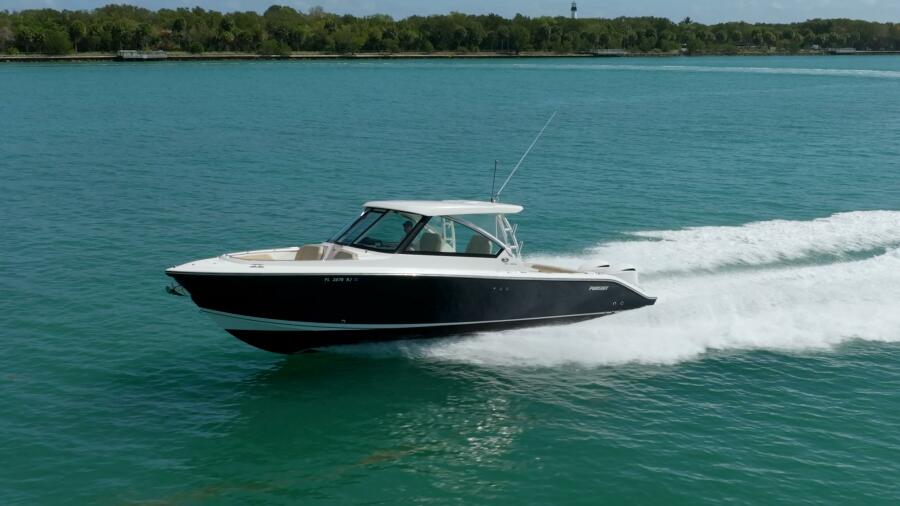 32' 2017 Pursuit DC 325