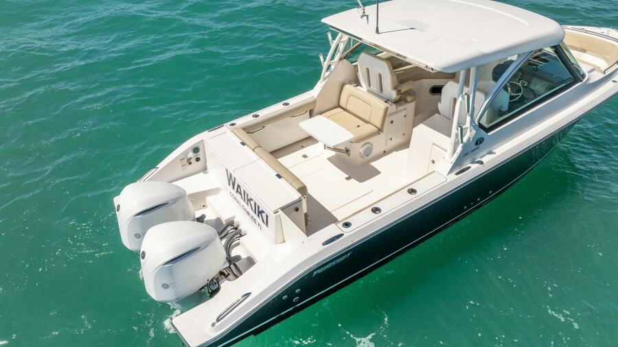 32' 2017 Pursuit DC 325